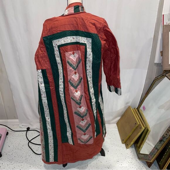 Hand Crafted Multicolor Quilted Robe - Picture 8 of 13